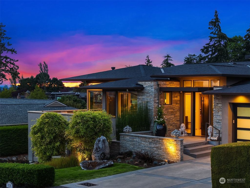 Photo of 9338 Vineyard Crest, Bellevue, WA 98004 (MLS # 2269089)