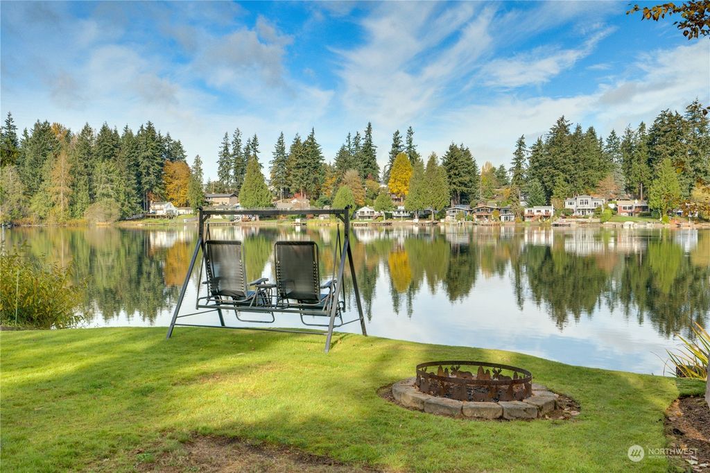 Photo of 2204 S 308th Street, Federal Way, WA 98003 (MLS # 2308424)