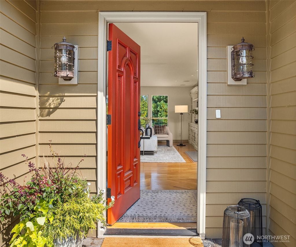 Photo of 1654 180th Avenue NE, Bellevue, WA 98008 (MLS # 2419503)