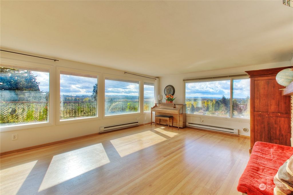 Photo of 551 S 146th Street, Burien, WA 98168 (MLS # 2058266)