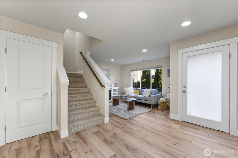 19724 Meridian Place W