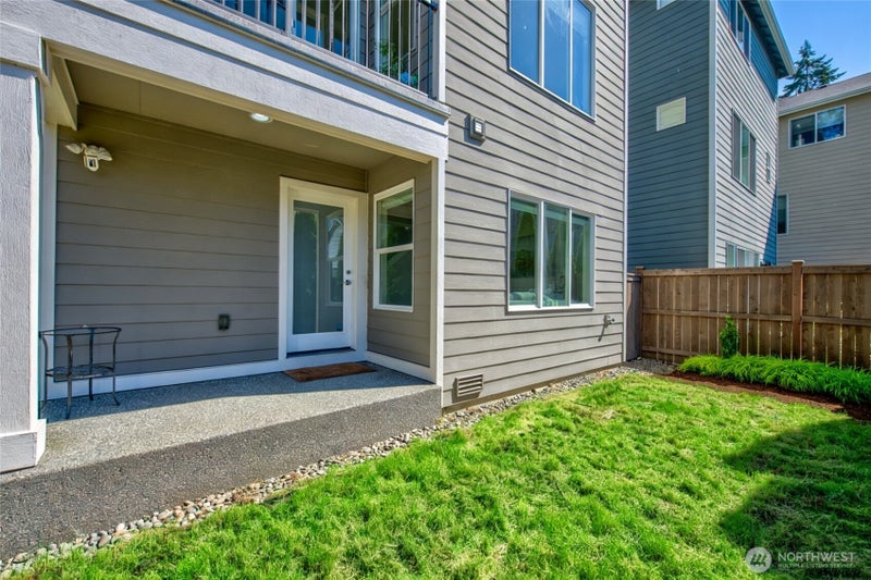 19724 Meridian Place W
