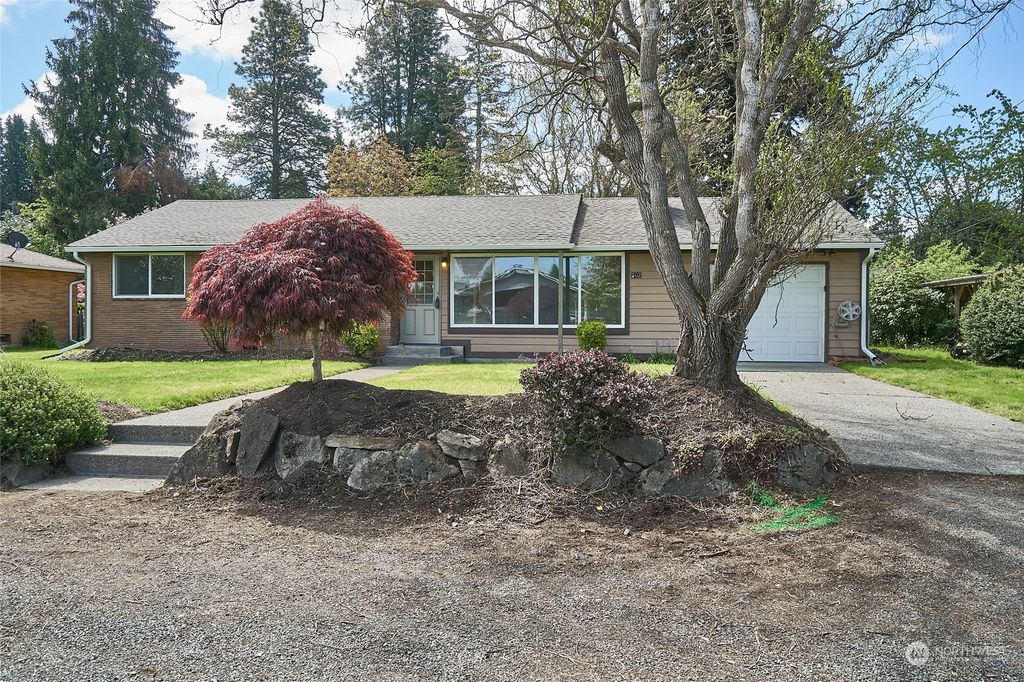 Photo of 1102 E Seattle Street, Kent, WA 98030 (MLS # 2235880)