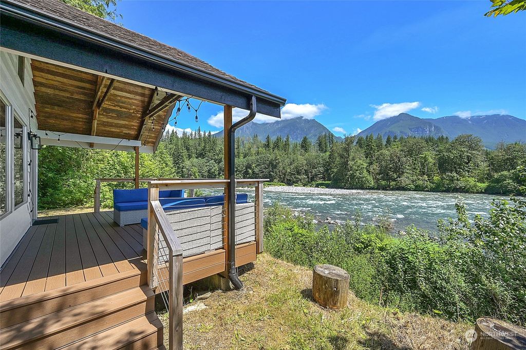 Photo of 17727 433rd Avenue SE, Gold Bar, WA 98251 (MLS # 2151193)