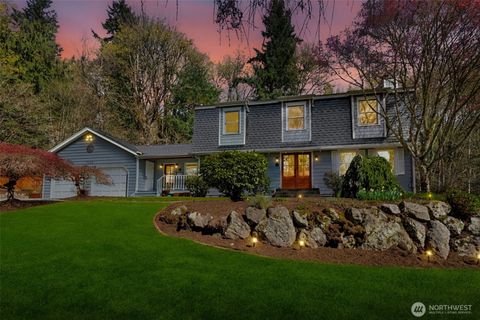 Photo of 7238 Lakemont Boulevard SE, Bellevue, WA 98006 (MLS # 2504553)