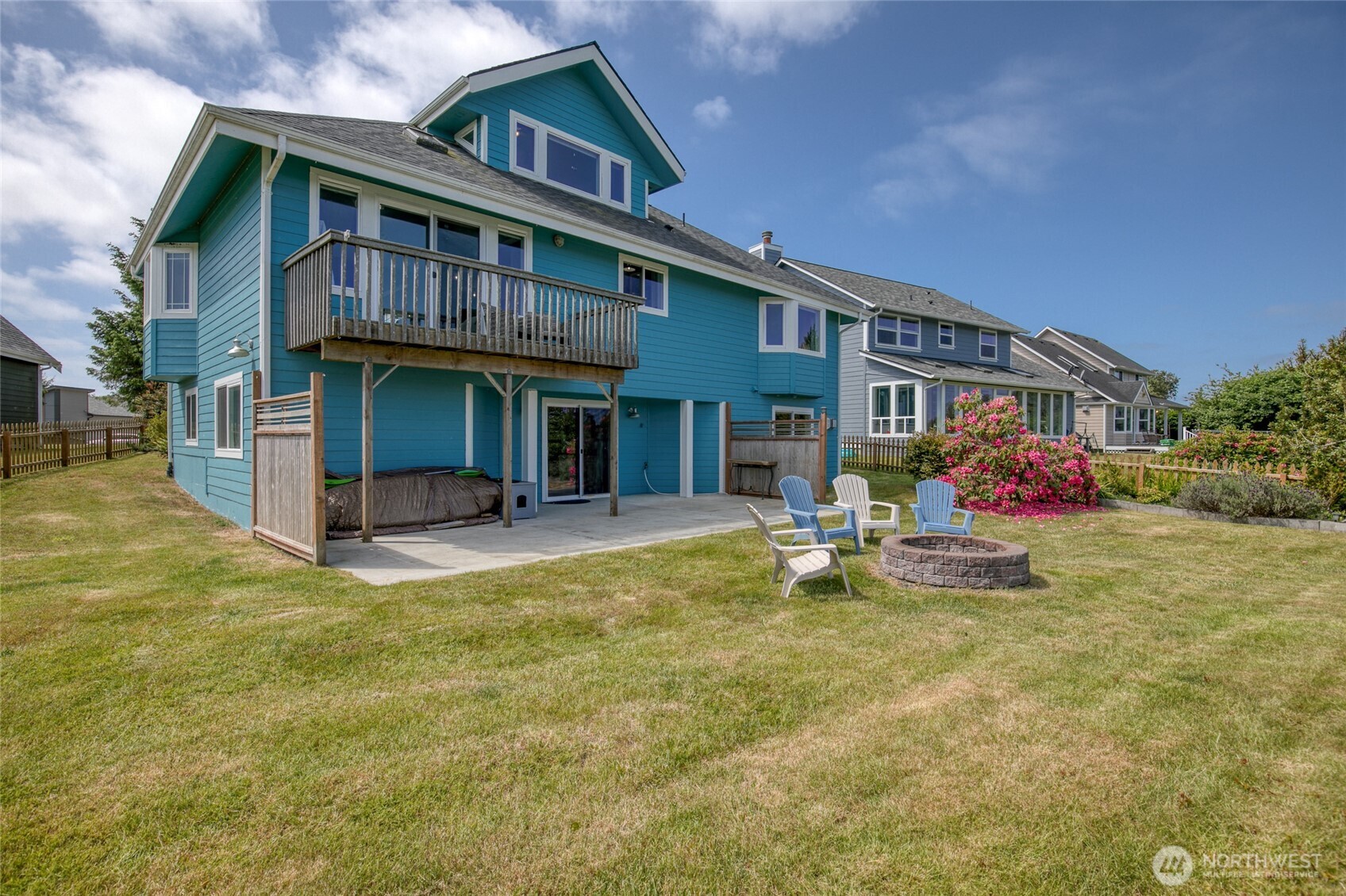 142 Sea Breeze Loop SE