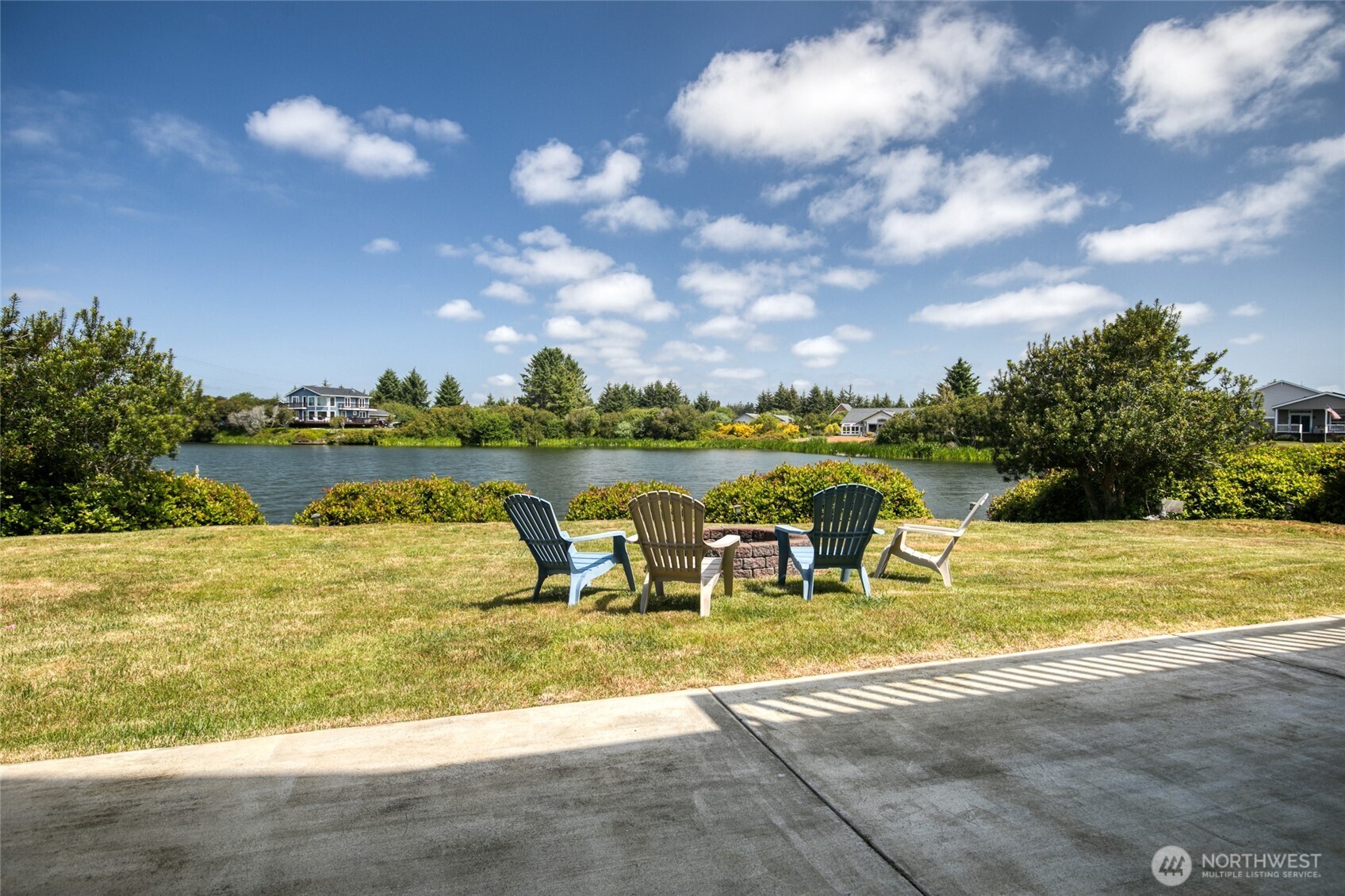 142 Sea Breeze Loop SE