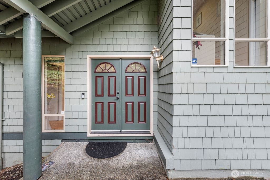 Photo of 4727 153rd Avenue SE, Bellevue, WA 98006 (MLS # 2469175)