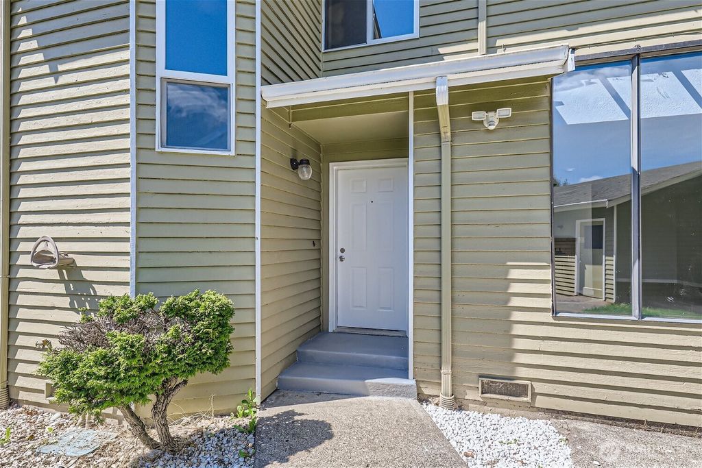 Photo of 9213 1st Drive SE, Everett, WA 98208 (MLS # 2465510)