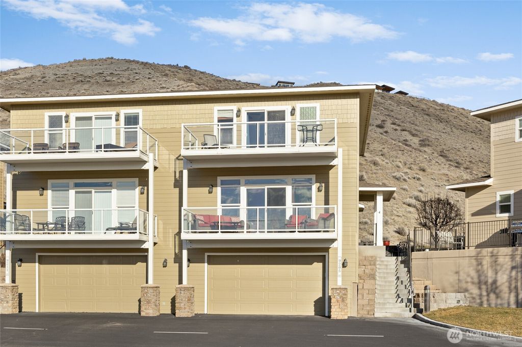 Photo of 9205 Red Cliff Drive NW #B50, Quincy, WA 98828 (MLS # 2486650)