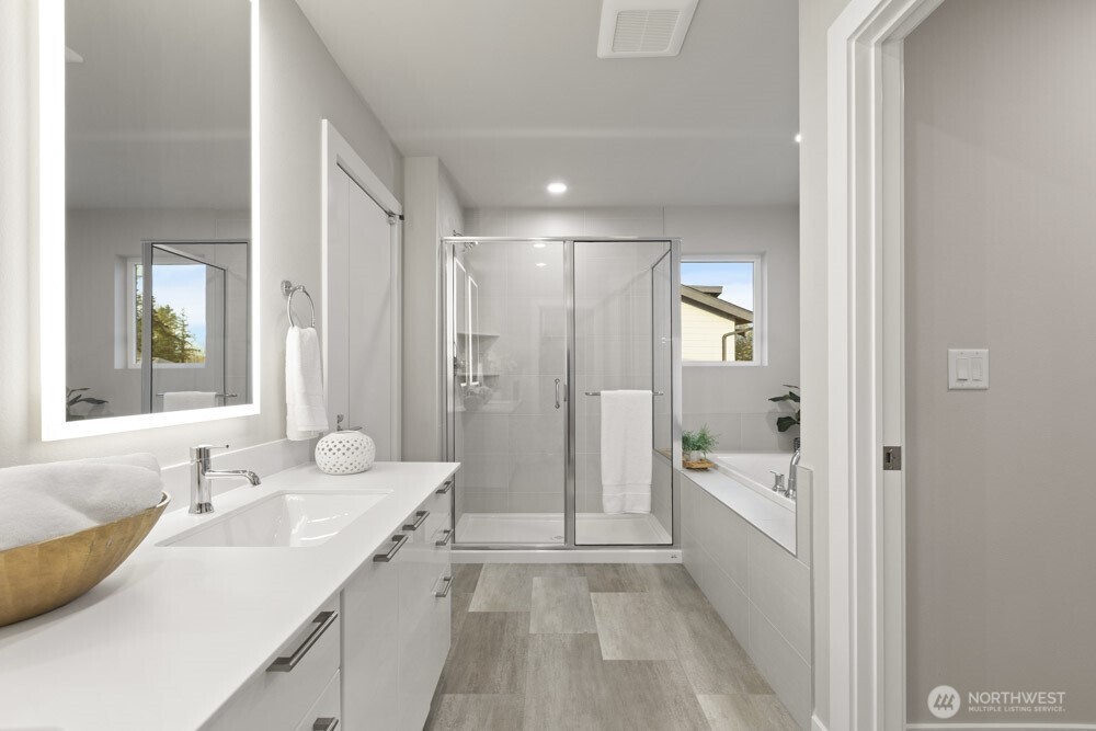 14019 17th Avenue E 53