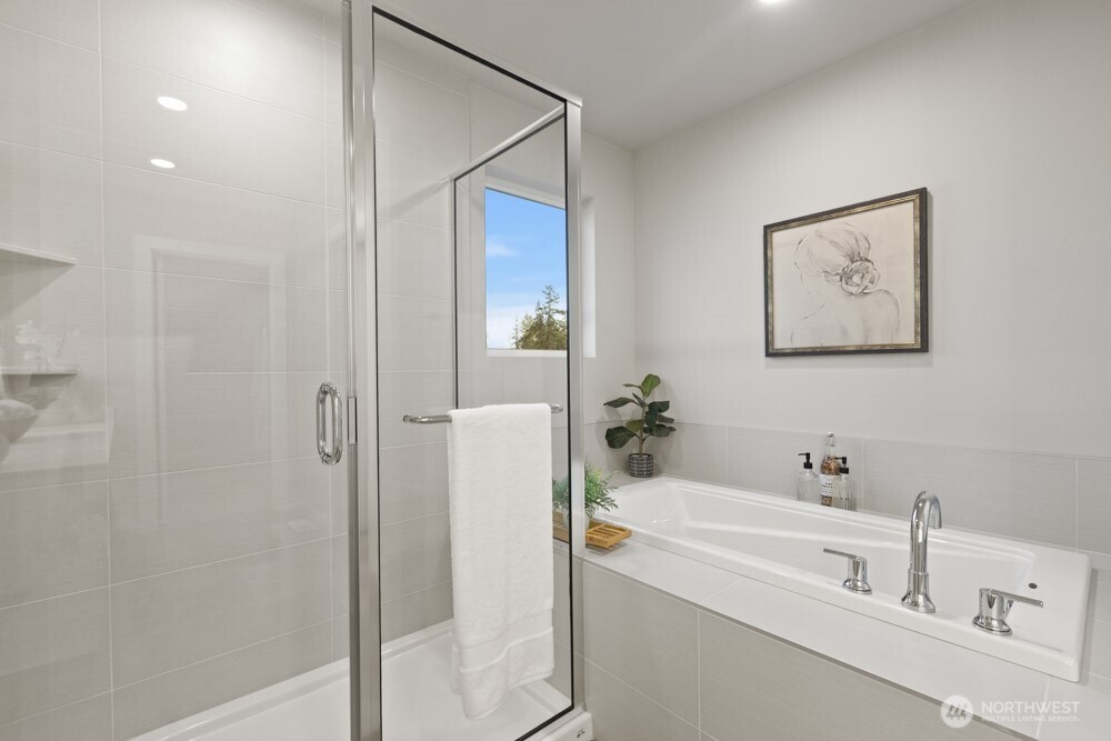 14019 17th Avenue E 53