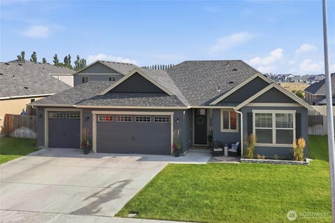 Photo of 4713 W Wren ST, Moses Lake, WA 98837 (MLS # 2566949)