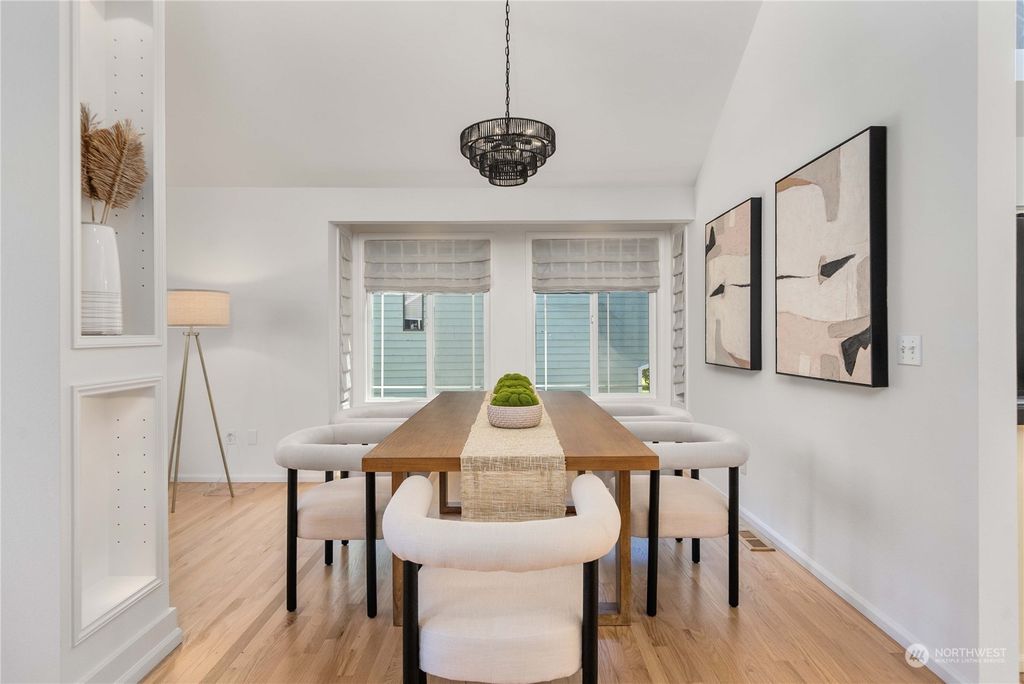 Photo of 11803 SE 65th Street, Bellevue, WA 98006 (MLS # 2237929)