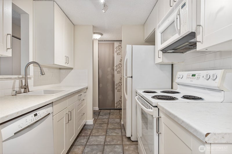 4501 Grandview Drive W T313