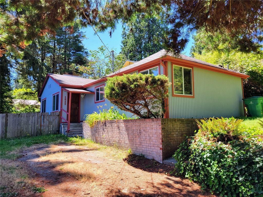 Photo of 1633 NE Perkins Way, Shoreline, WA 98155 (MLS # 1971284)