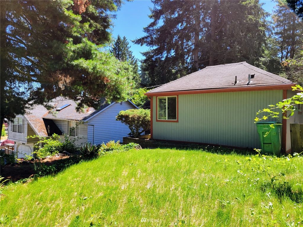 Photo of 1633 NE Perkins Way, Shoreline, WA 98155 (MLS # 1971284)