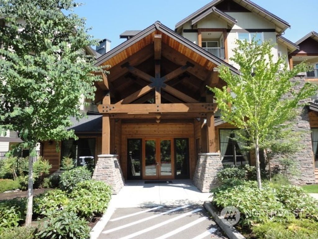 Photo of 18707 SE Newport Way #402, Issaquah, WA 98027 (MLS # 2241573)