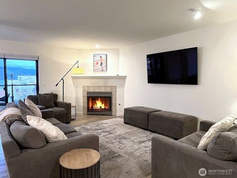 Photo of 100 Lake Chelan Shores Drive #19-2, Chelan, WA 98816 (MLS # 2470555)