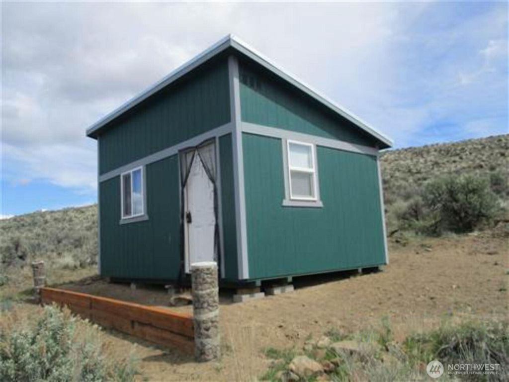 Photo of 2333 Ashcroft Drive, Ephrata, WA 98823 (MLS # 2469655)