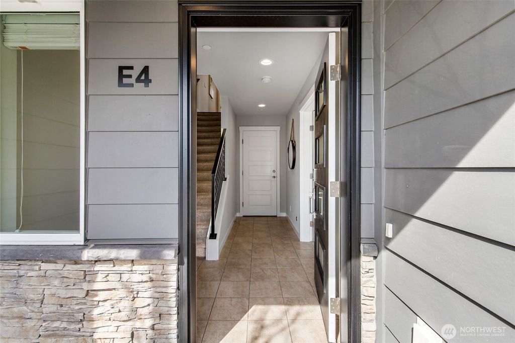 Photo of 14913 48th Avenue W #E-4, Edmonds, WA 98026 (MLS # 2349444)