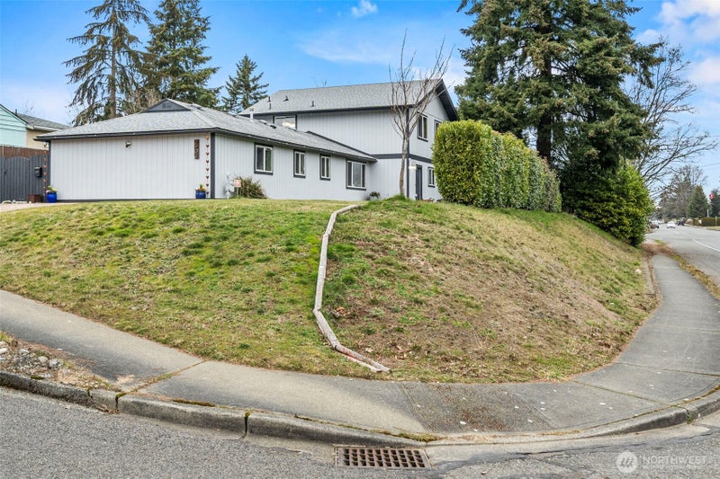 2902 N Orchard