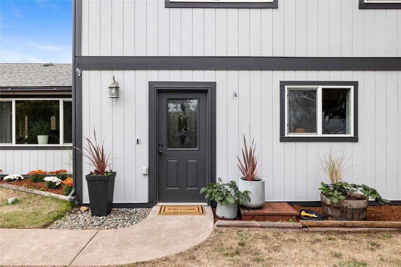 2902 N Orchard