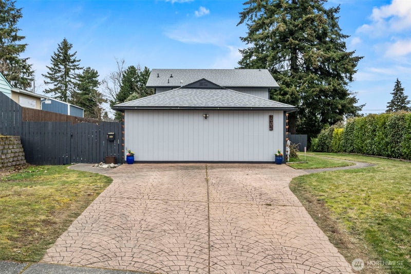 2902 N Orchard