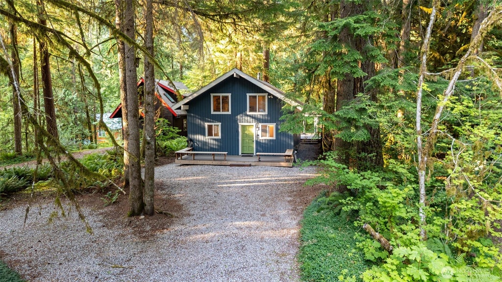 Photo of 7104 Rainier Way, Glacier, WA 98244 (MLS # 2555550)