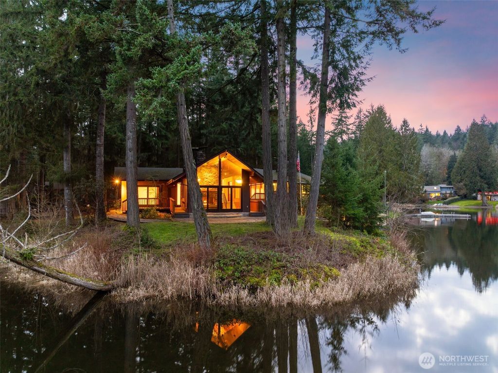 Photo of 1970 Cambridge Lane SW, Olympia, WA 98512 (MLS # 2483839)