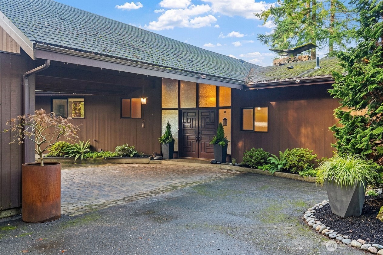 1970 Cambridge Lane SW