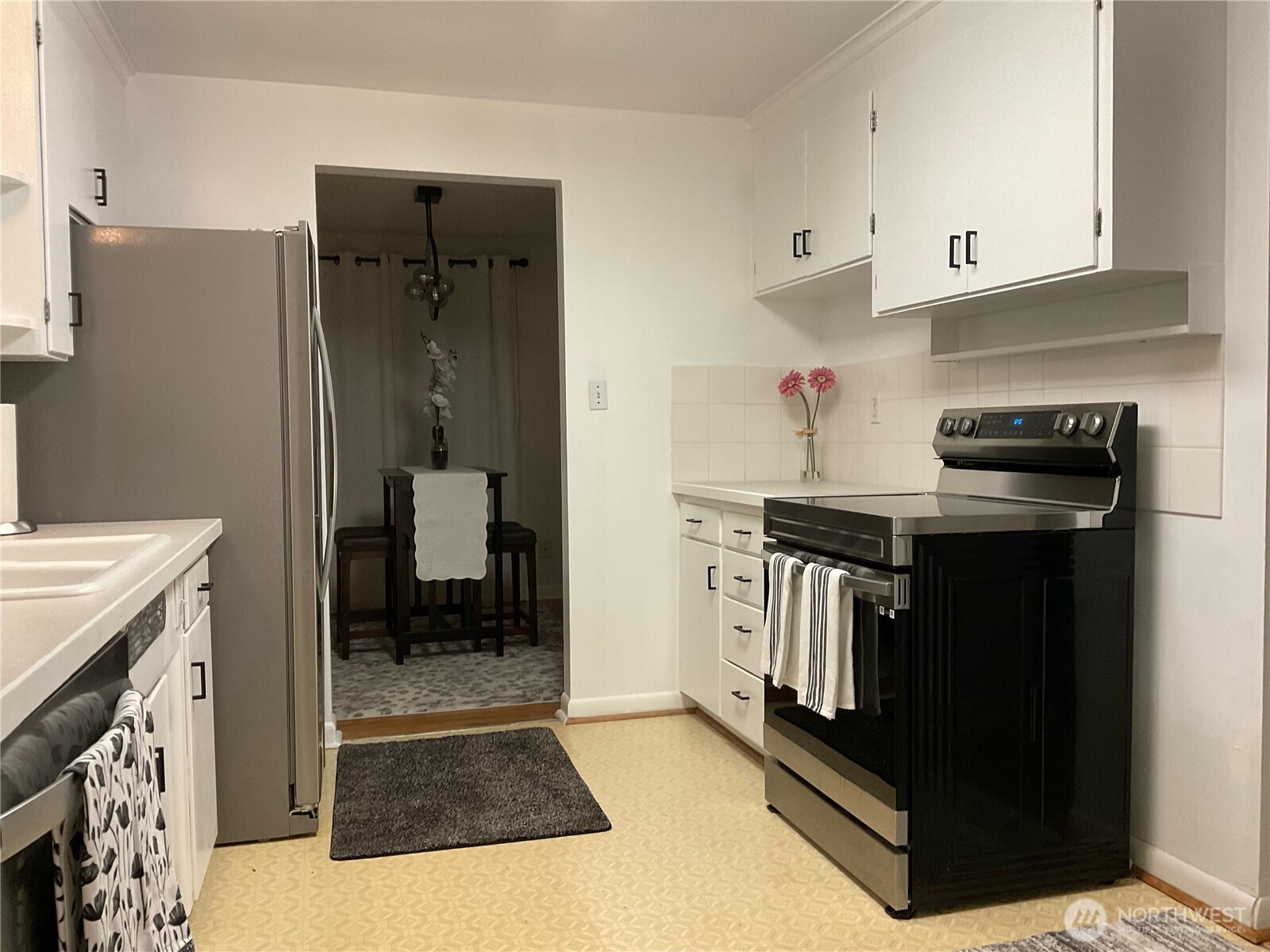 4803 SW Alaska Street