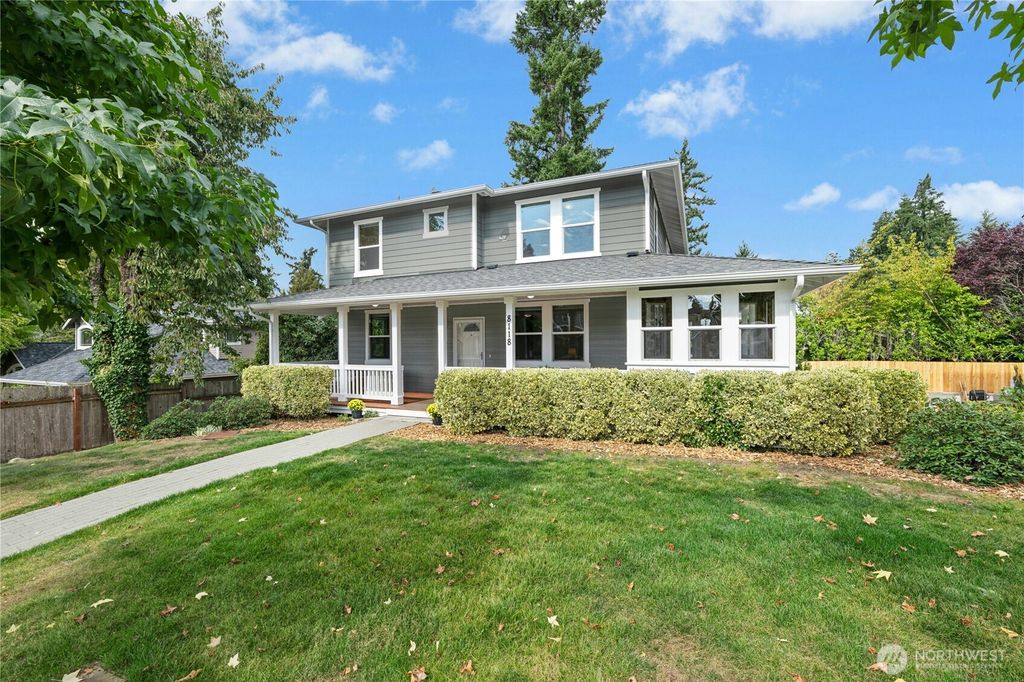 Photo of 8118 NE 126th Street, Kirkland, WA 98034 (MLS # 2437533)