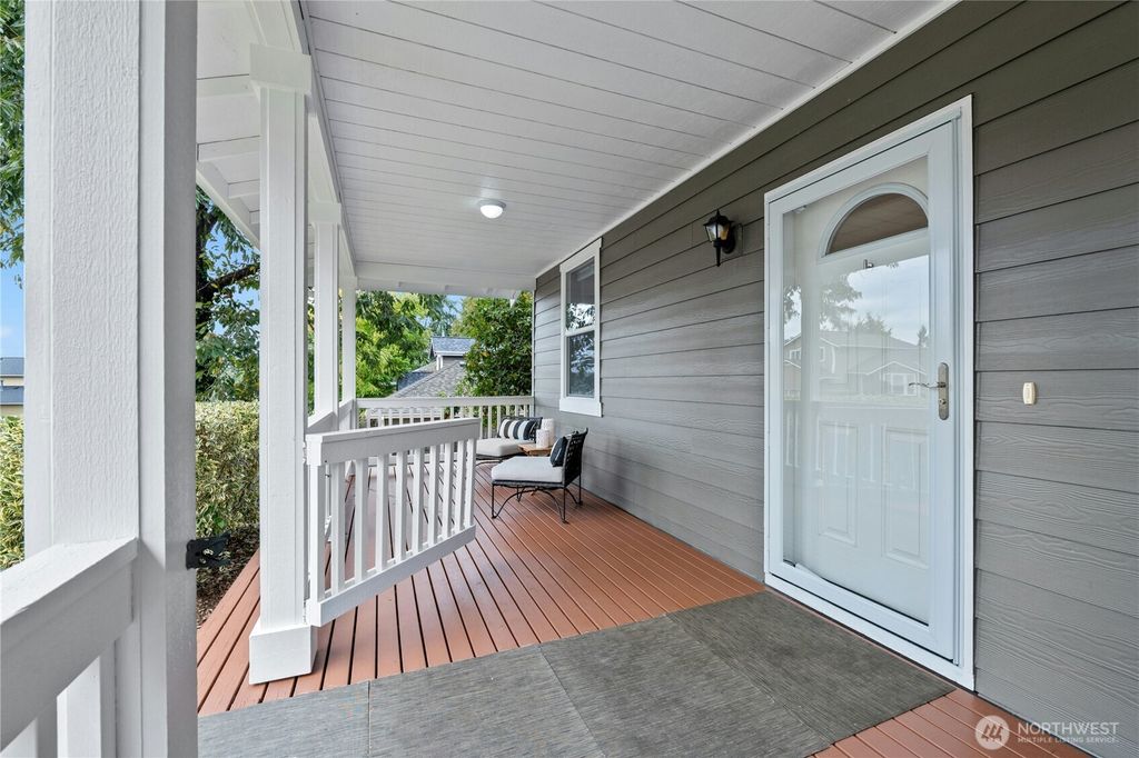 Photo of 8118 NE 126th Street, Kirkland, WA 98034 (MLS # 2437533)
