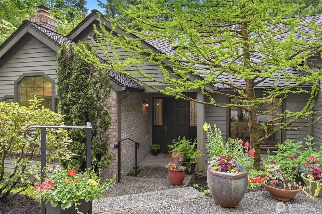 Photo of 2825 NW Pine Cone Drive, Issaquah, WA 98027 (MLS # 2524798)