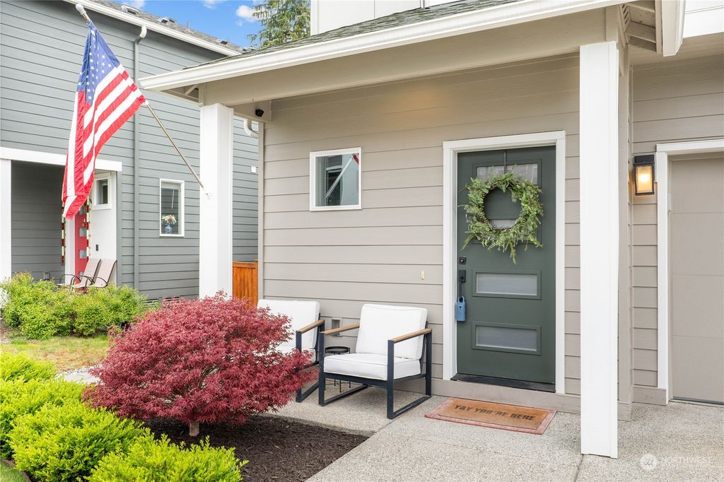 Photo of 11127 14th Place SE, Lake Stevens, WA 98258 (MLS # 2220920)