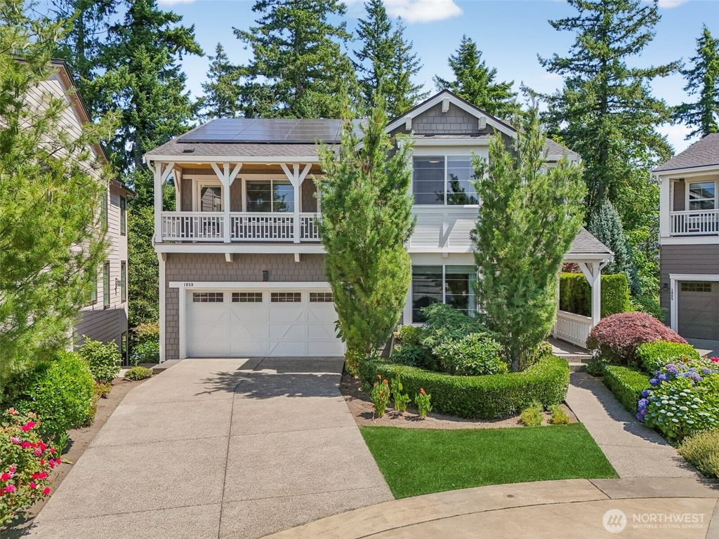 Photo of 1059 Pine Crest Cir NE Cir, Issaquah, WA 98029 (MLS # 2410442)
