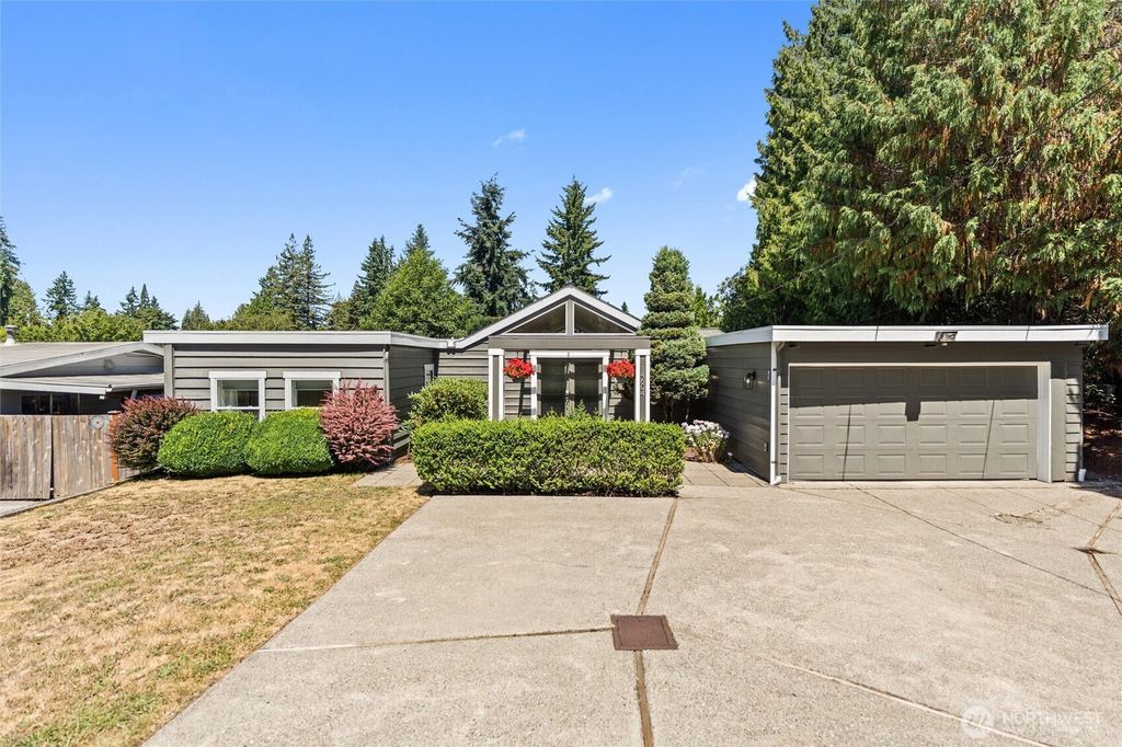 Photo of 14604 SE 15th Street, Bellevue, WA 98007 (MLS # 2379502)