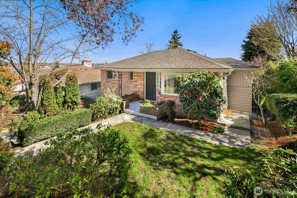 Photo of 4006 26th Avenue W, Seattle, WA 98199 (MLS # 2495889)