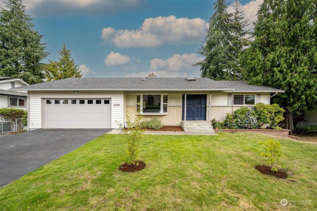 Photo of 7114 127th Place SE, Newcastle, WA 98056 (MLS # 1996545)
