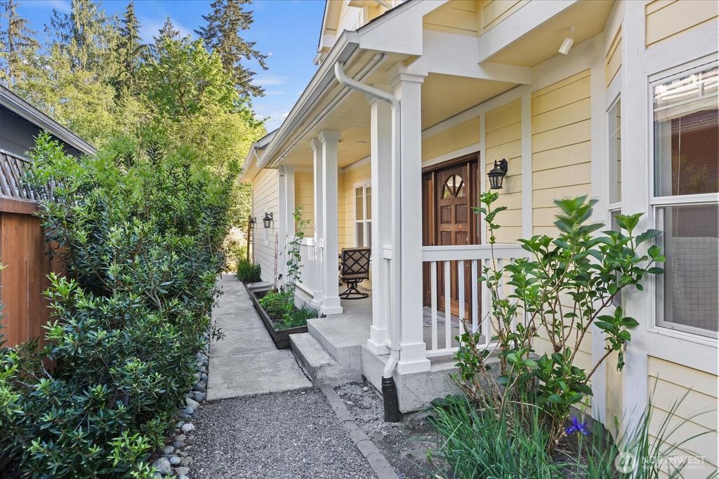 Photo of 10005 228th Place SE, Woodinville, WA 98077 (MLS # 2539351)