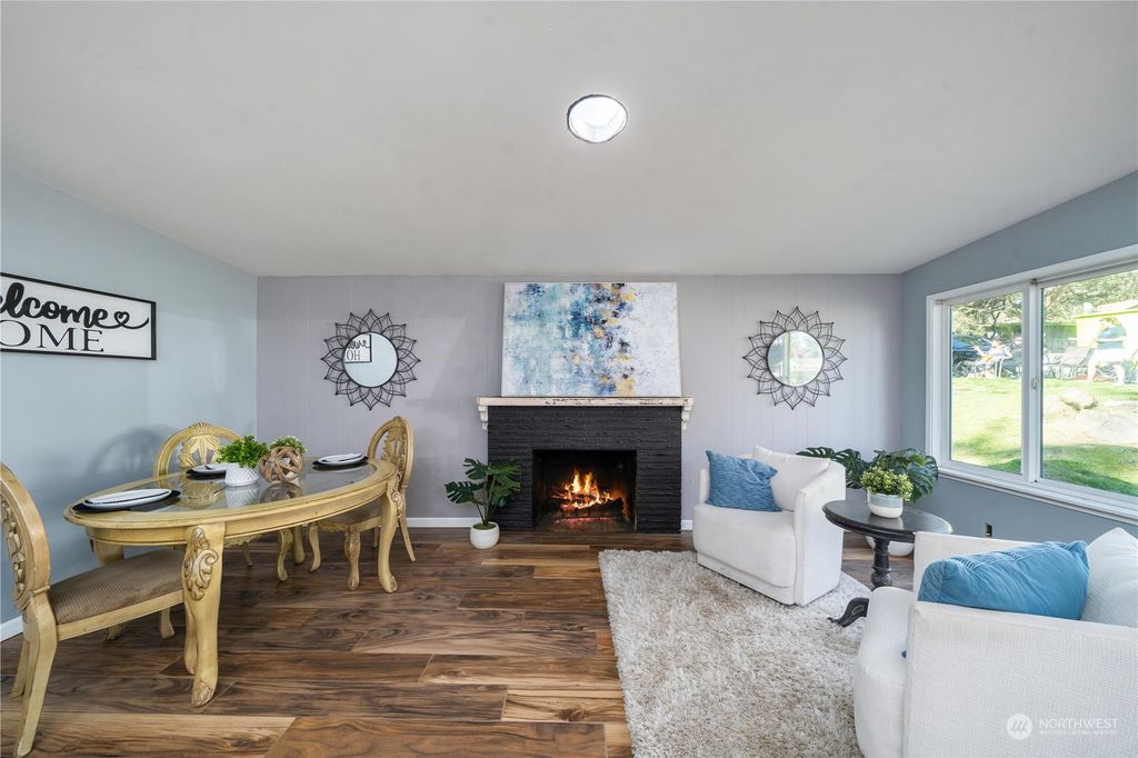 Photo of 30841 7th Avenue SW, Federal Way, WA 98023 (MLS # 2061076)