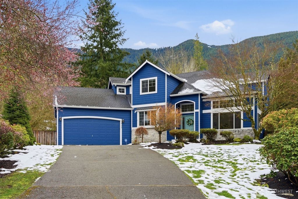 Photo of 1425 SW 13th Place, North Bend, WA 98045 (MLS # 2493085)