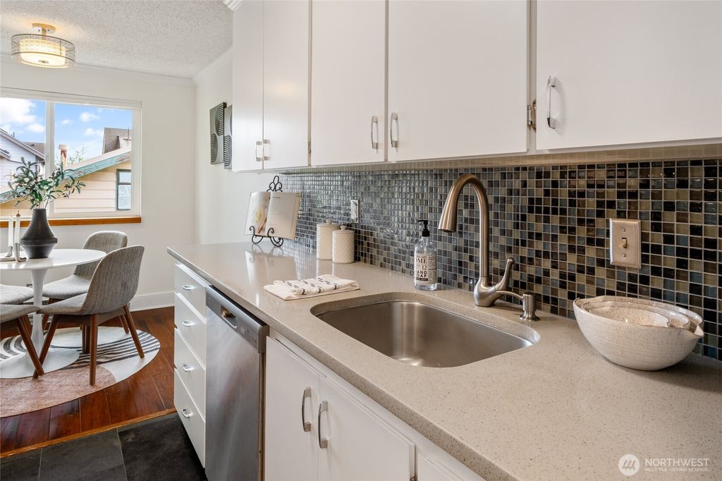 Photo of 506 N 45th Street #301, Seattle, WA 98103 (MLS # 2439724)