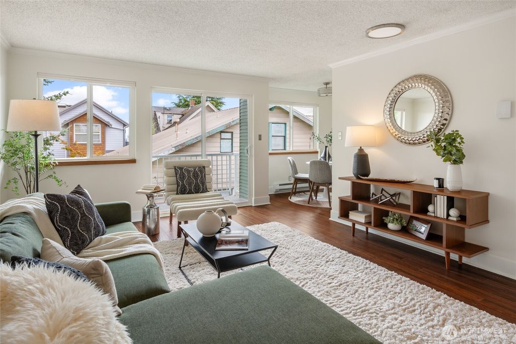 Photo of 506 N 45th Street #301, Seattle, WA 98103 (MLS # 2439724)
