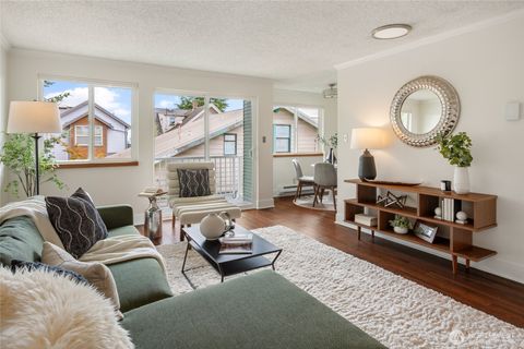 Photo of 506 N 45th Street #301, Seattle, WA 98103 (MLS # 2439724)