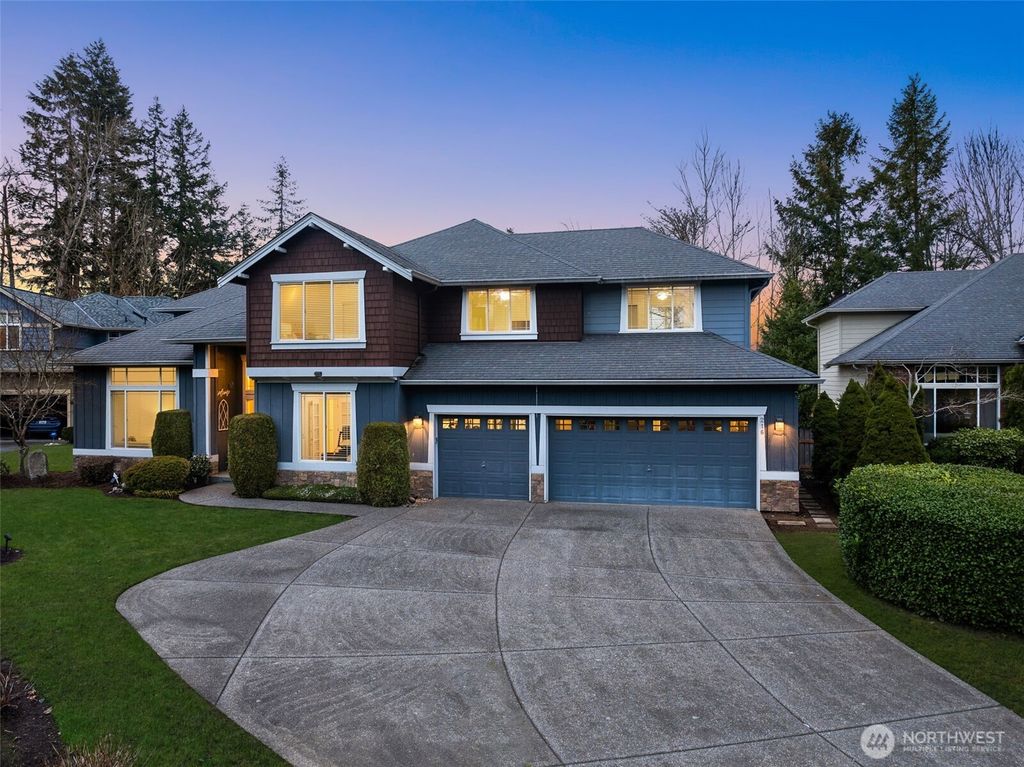 Photo of 216 247th Place NE, Sammamish, WA 98074 (MLS # 2339682)