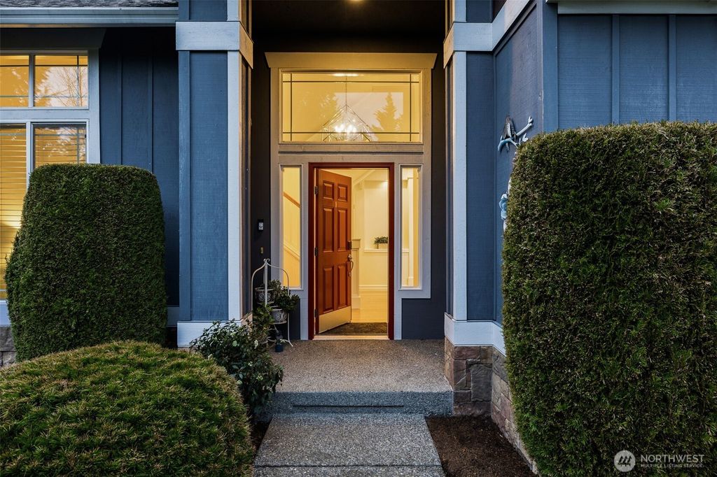 Photo of 216 247th Place NE, Sammamish, WA 98074 (MLS # 2339682)