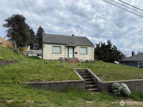 Photo of 1538 N Lafayette Avenue, Bremerton, WA 98312 (MLS # 2509127)