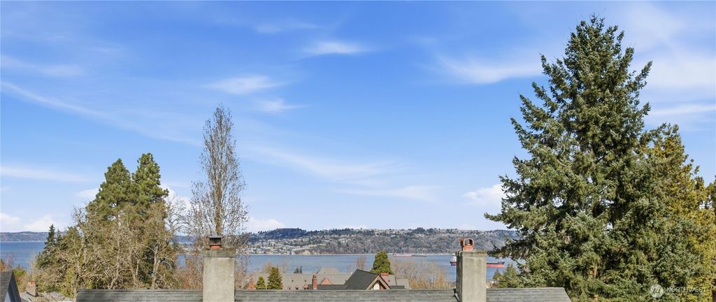 Photo of 909 N I Street #205, Tacoma, WA 98403 (MLS # 2490070)